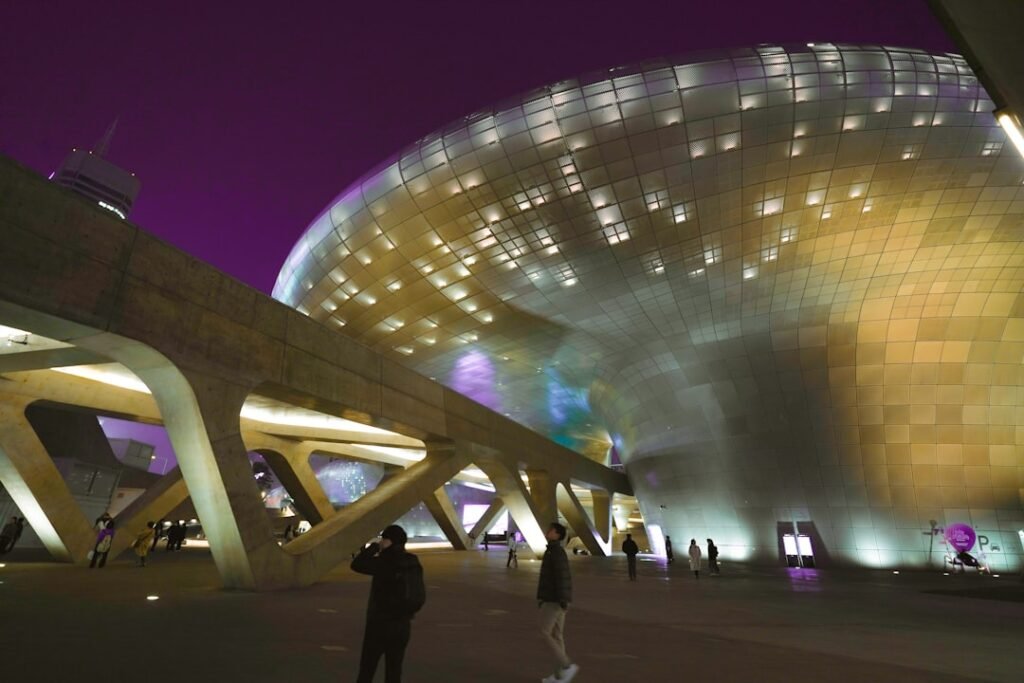 Decifrando o Futuro: As Tech Trends 2025 que Estão Agitando o Mundo da Tecnologia e dos Negócios